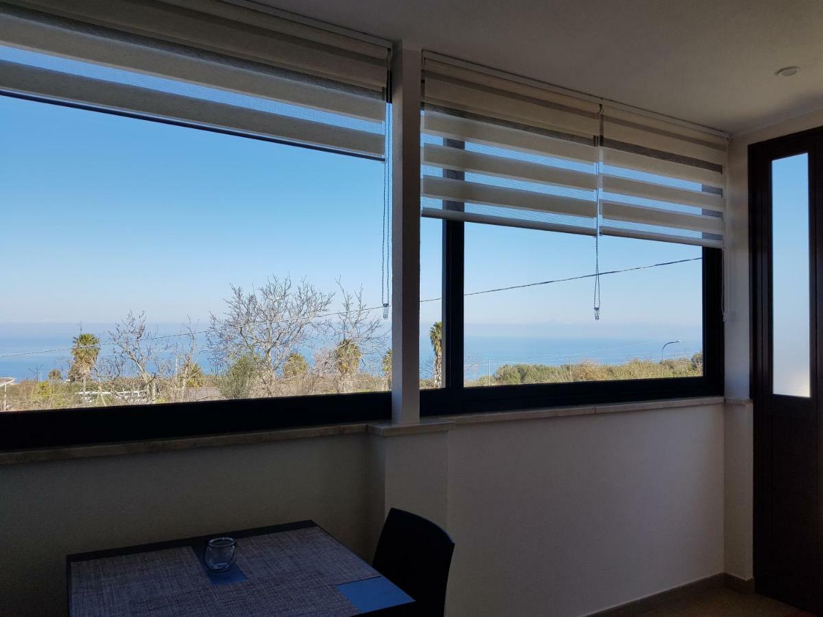 B&B La Casa Di Martina Zambrone Exteriör bild
